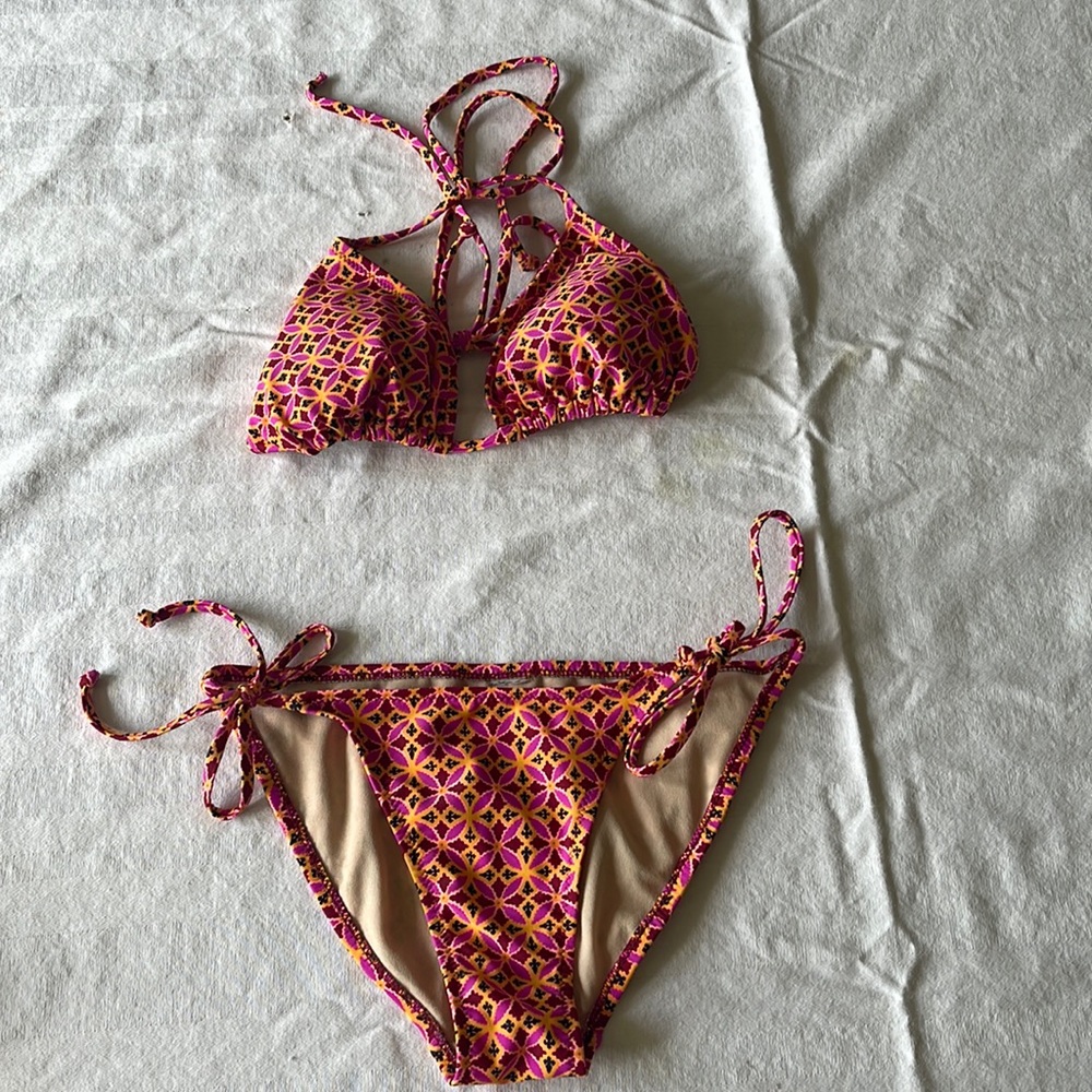 Size small multicolor bikini excellent condition